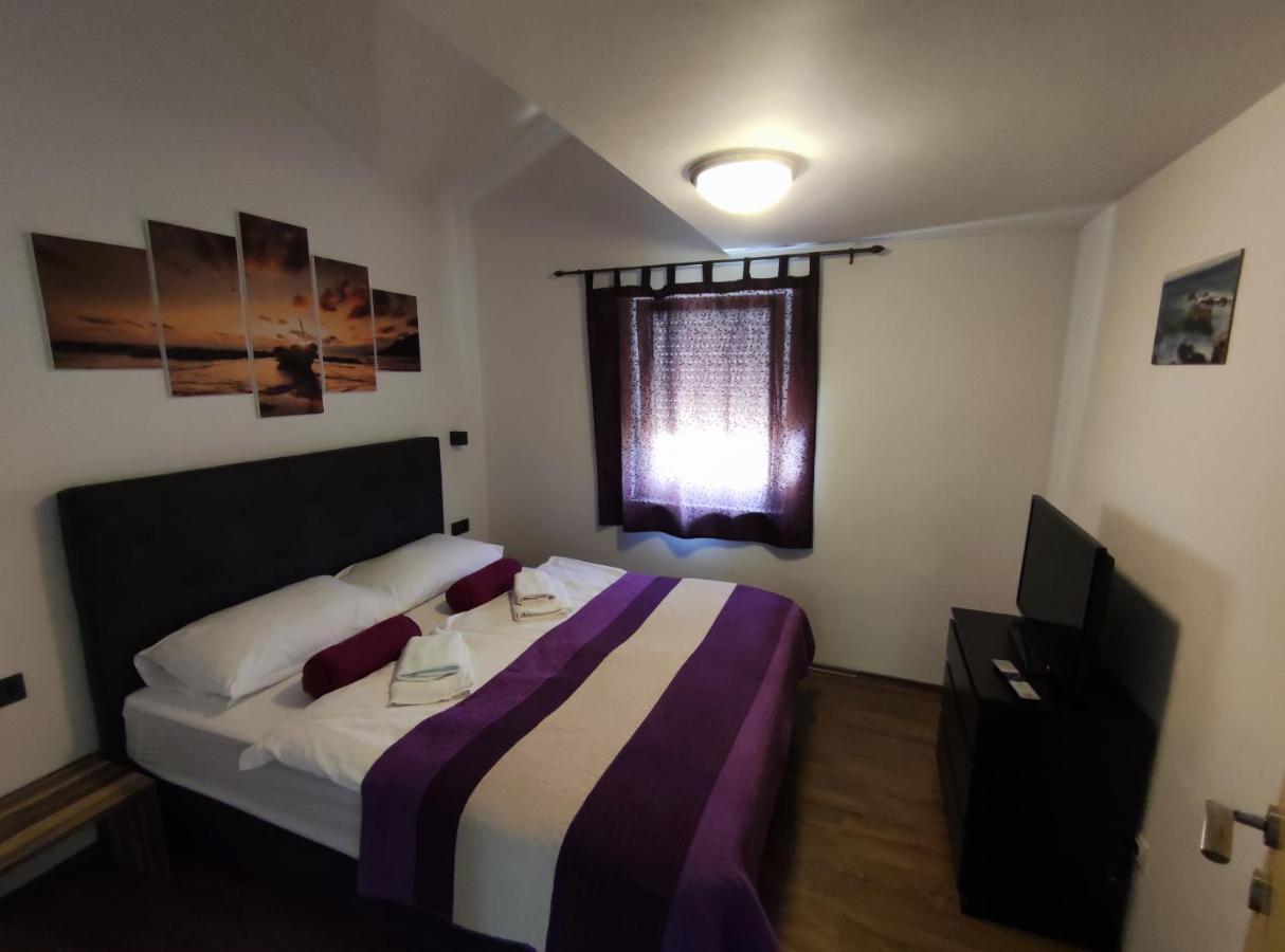 Panorama Sunset Apartments 크레스 외부 사진