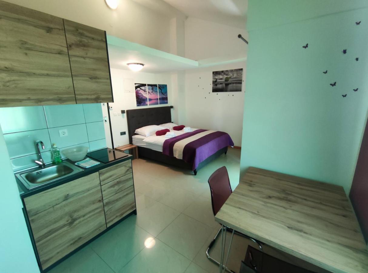 Panorama Sunset Apartments 크레스 외부 사진